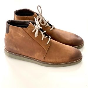 *New* Clark’s Leather Chukkas Men’s 13